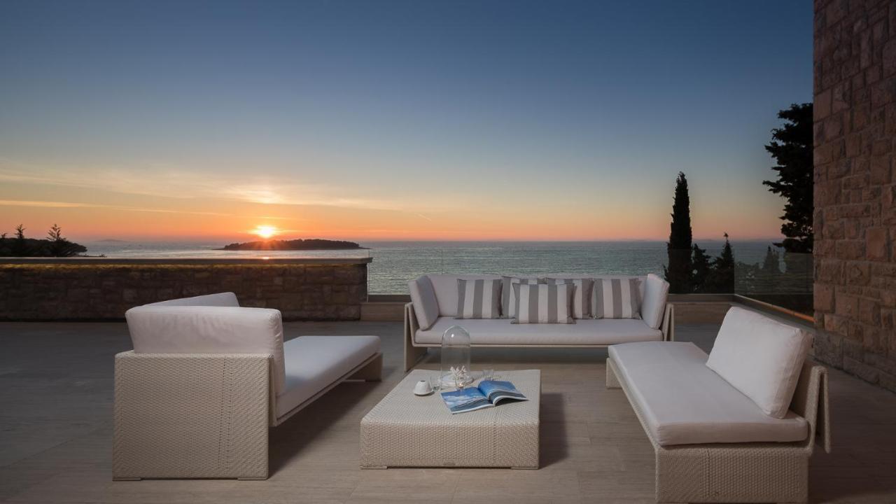 Luxury Seafront Villa Primosten Glamour With Private Pool, Sauna And Gym At The Beach In Primošten Εξωτερικό φωτογραφία