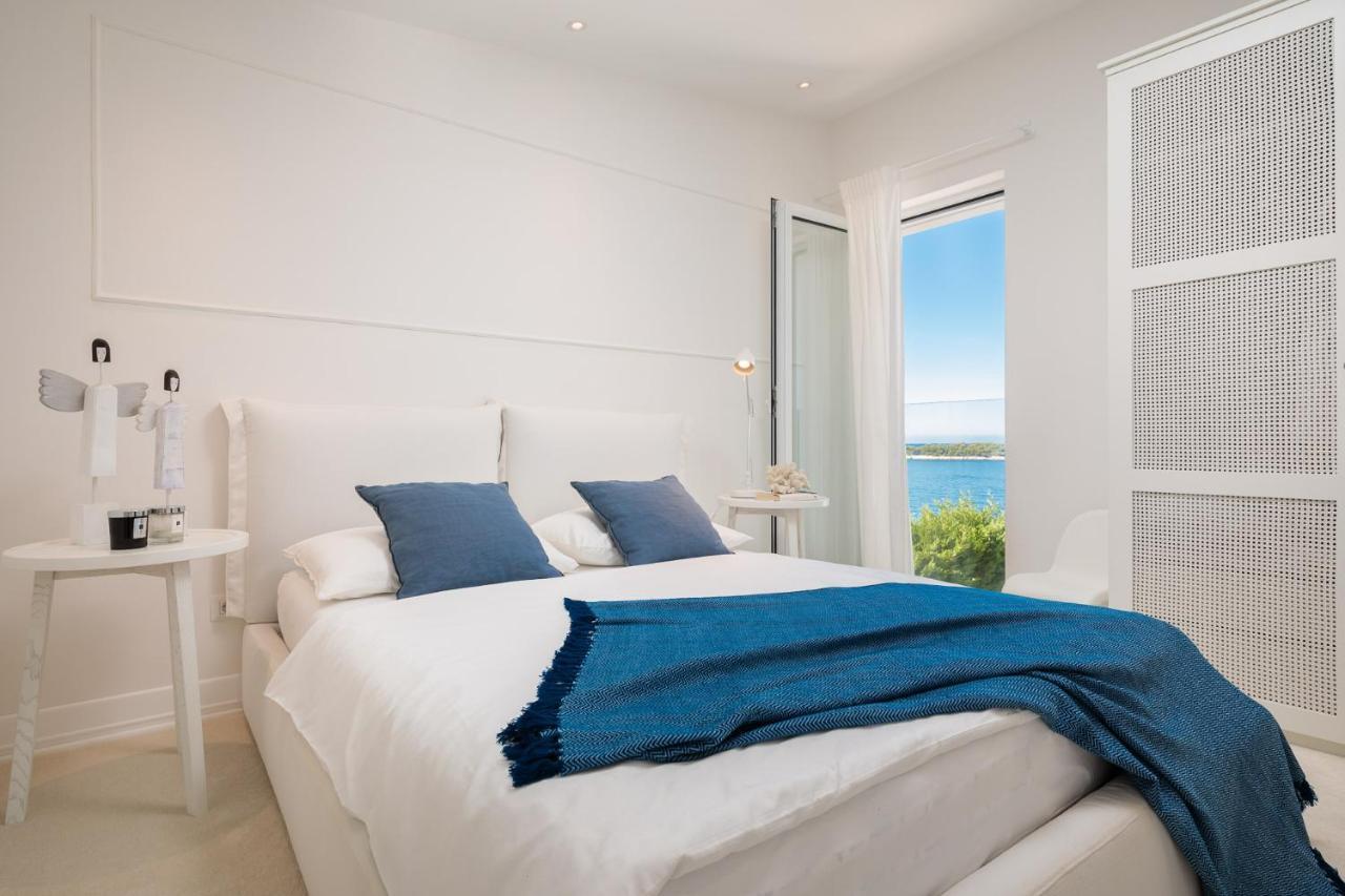 Luxury Seafront Villa Primosten Glamour With Private Pool, Sauna And Gym At The Beach In Primošten Εξωτερικό φωτογραφία